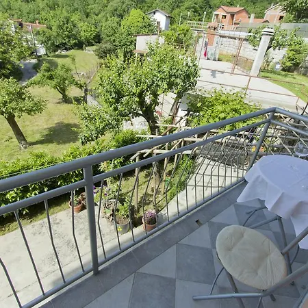 Vesna Free Parking